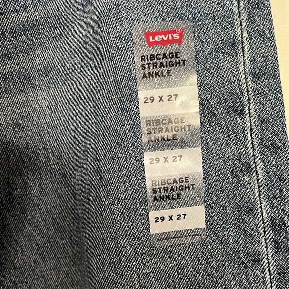 Women’s Levi’s Ribcage Straight Ankle - Picture 3 of 6